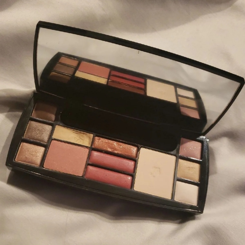 Lancome Absolu Voyage palette
